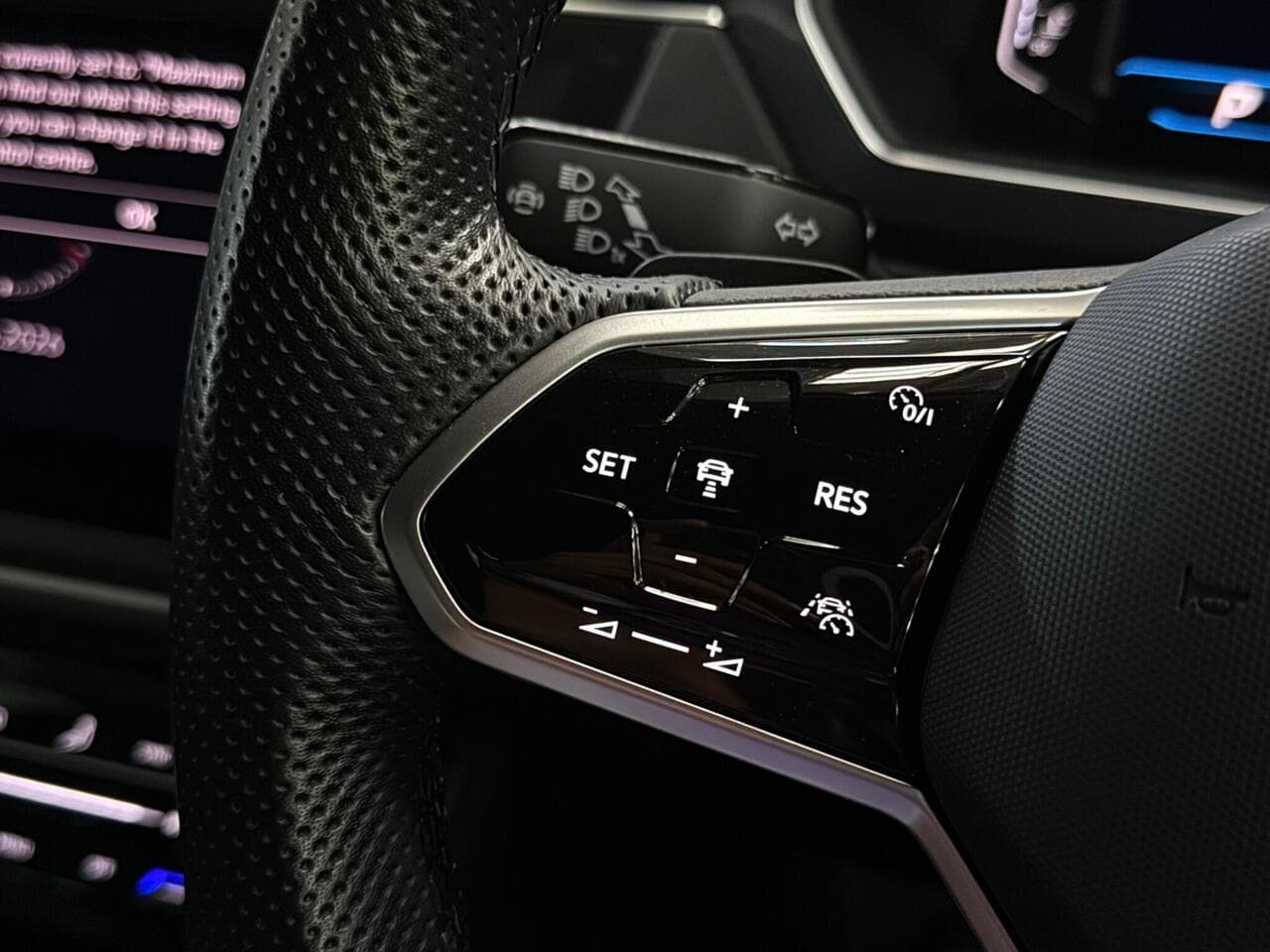 Volkswagen Tiguan thumbnail Misc Controls