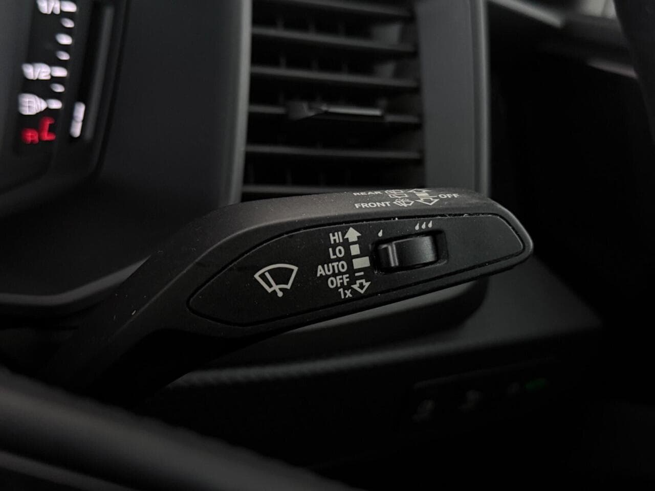 Audi A1 thumbnail Misc Controls