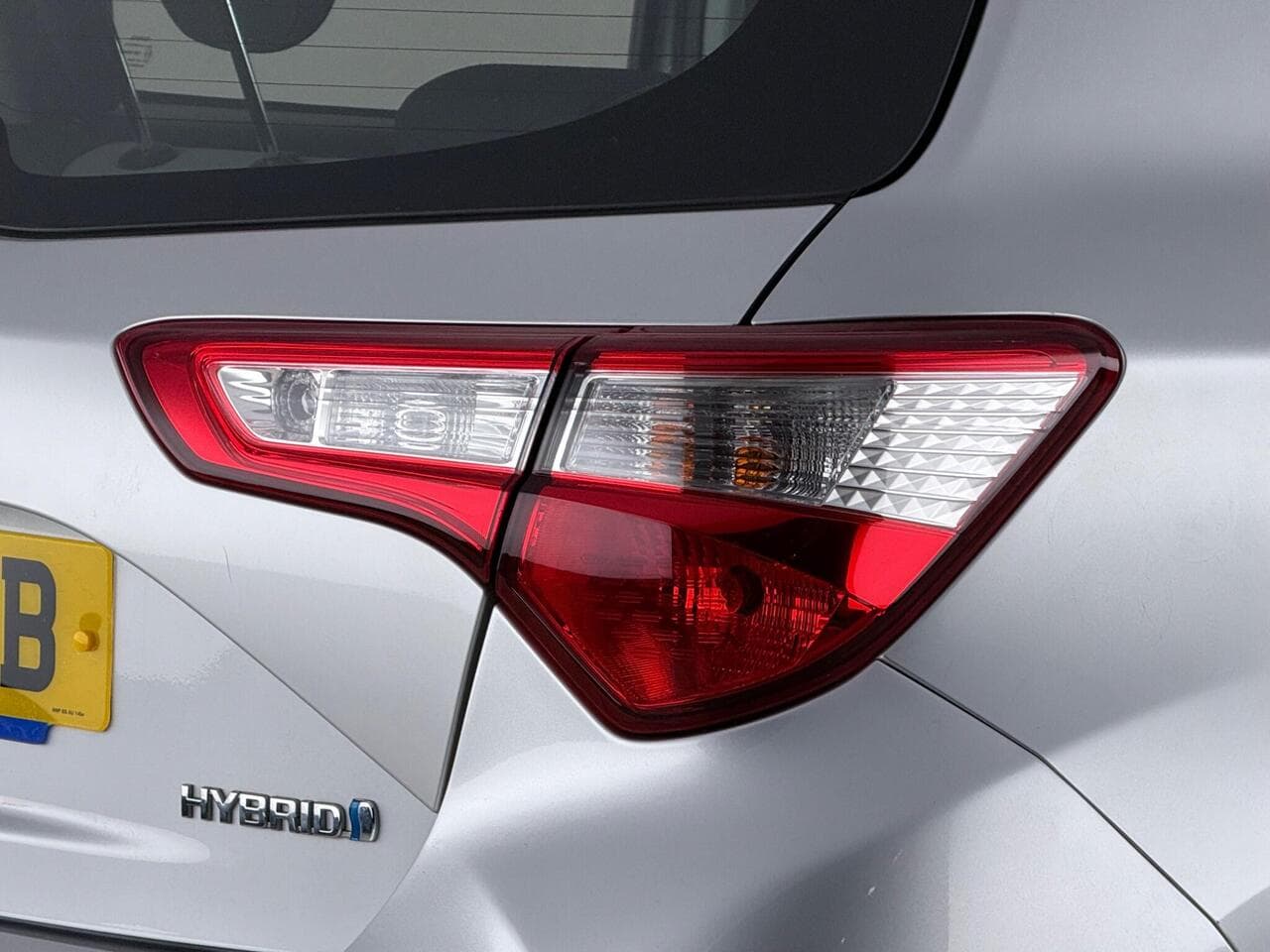 Toyota Yaris thumbnail Lights Rear