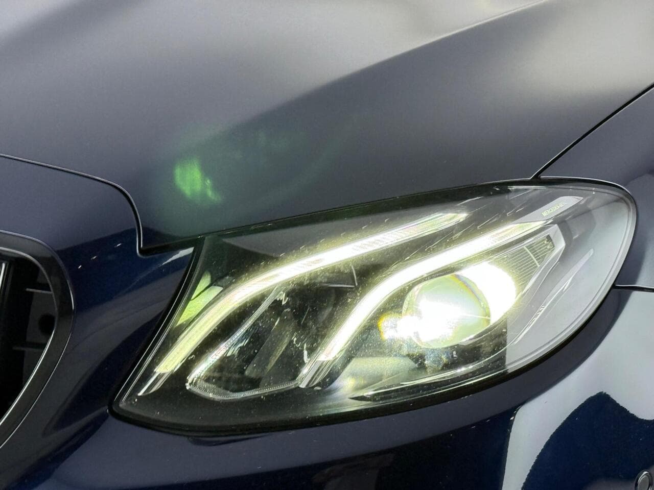 Mercedes-Benz E Class thumbnail Lights Front