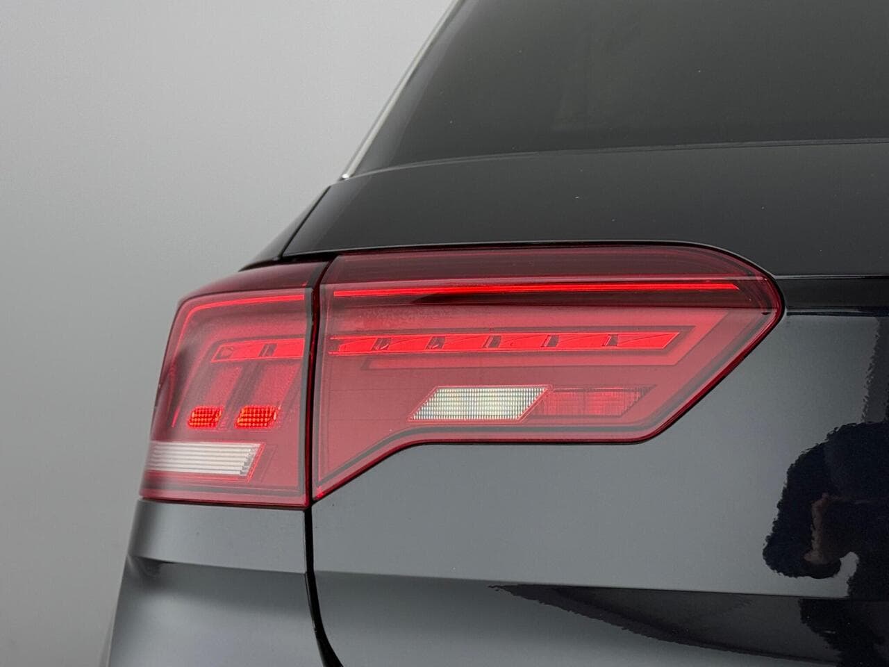 Volkswagen T-Roc thumbnail Lights Rear