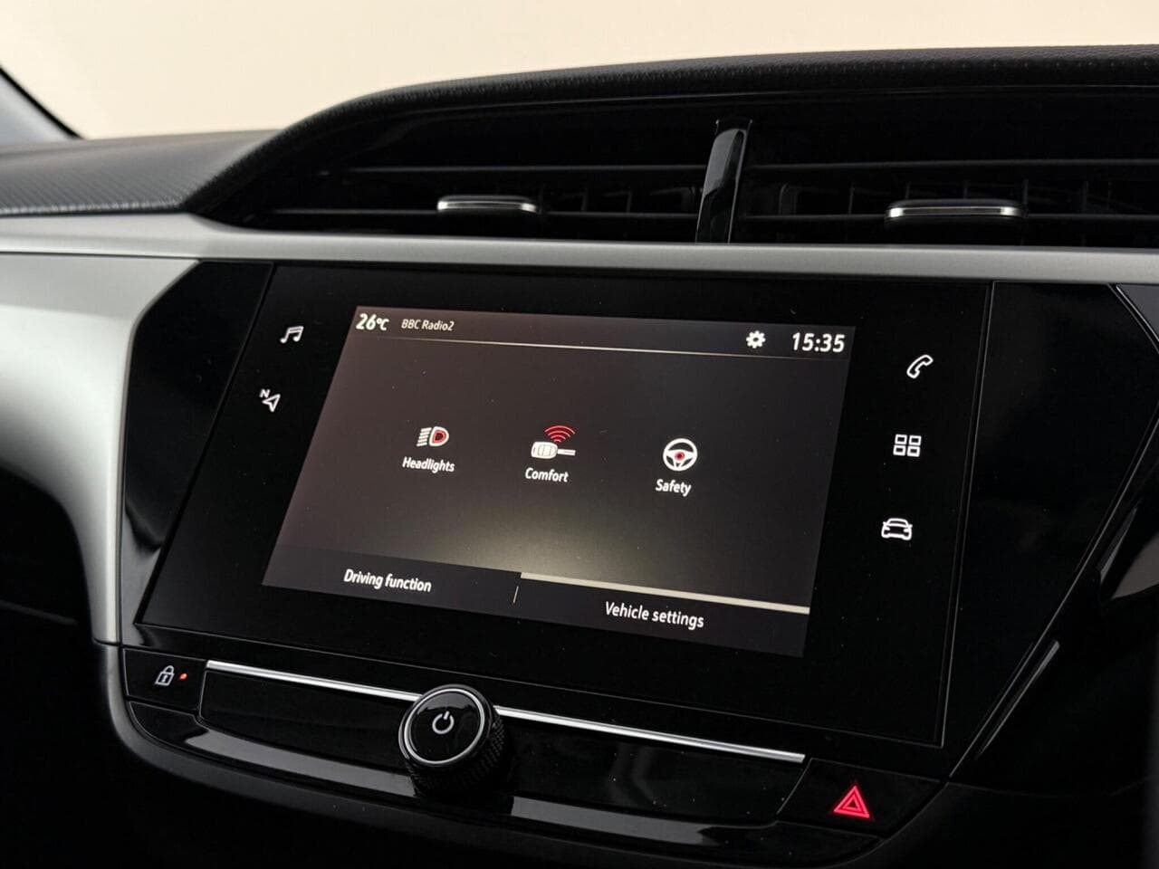 Vauxhall Corsa thumbnail Infotainment System