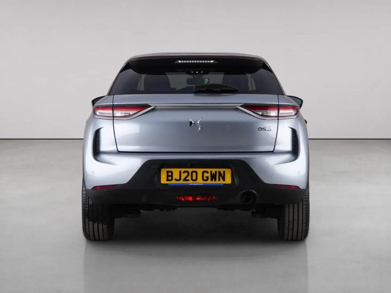DS AUTOMOBILES DS 3 CROSSBACK thumbnail Rear