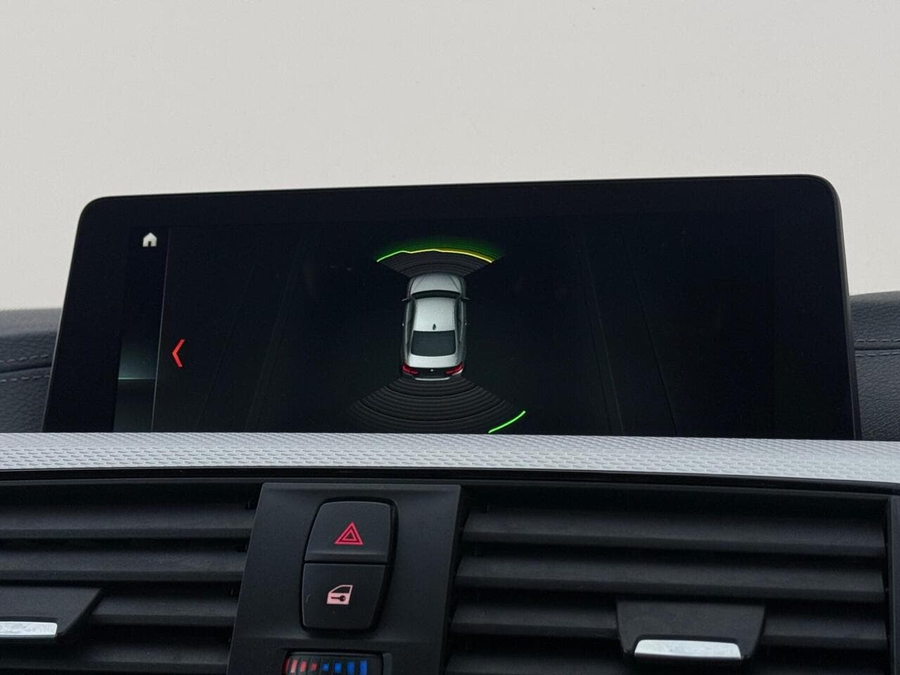 BMW 4 Series thumbnail Infotainment System