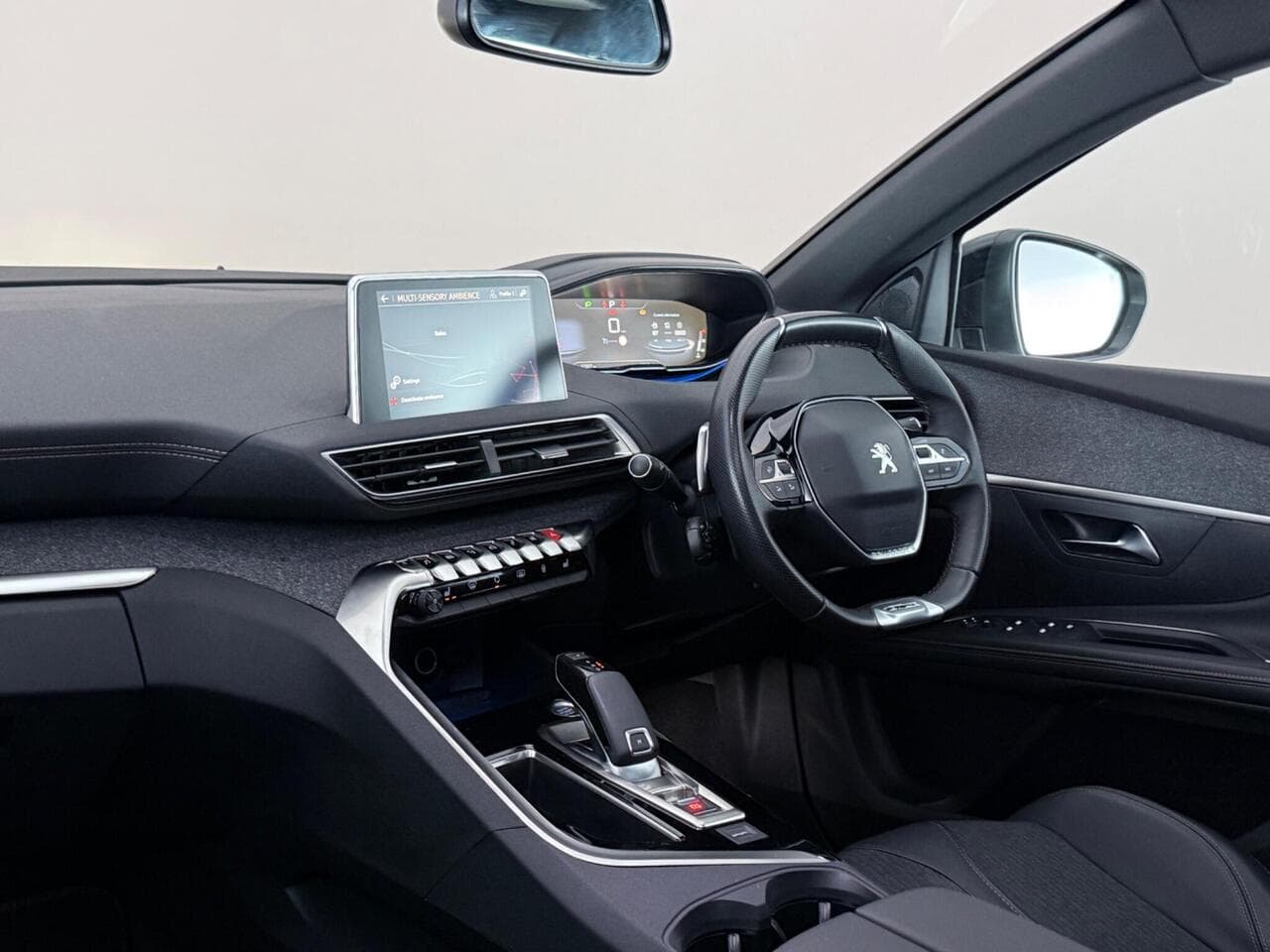 Peugeot 5008 thumbnail Interior Front