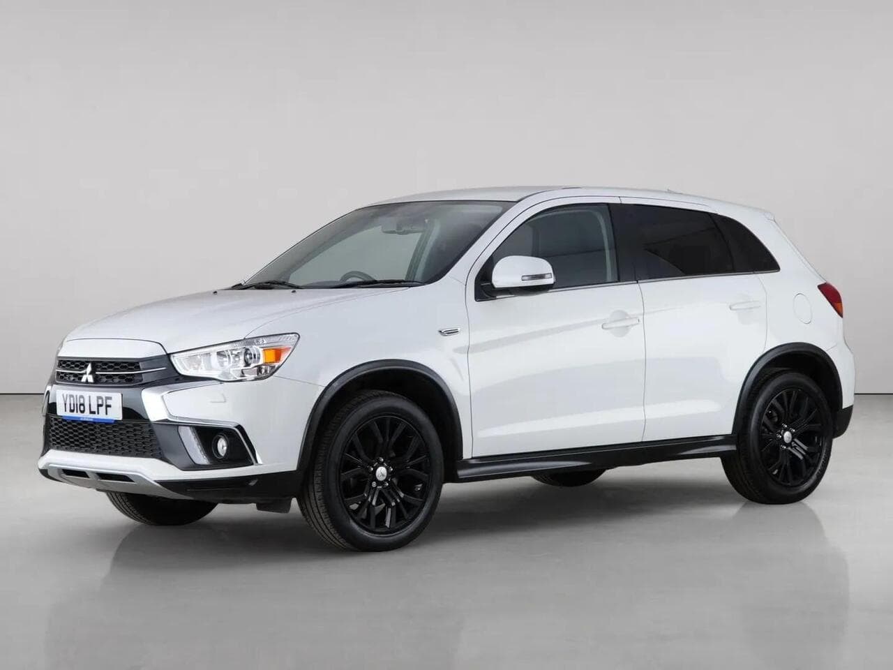 Mitsubishi ASX thumbnail Front Left