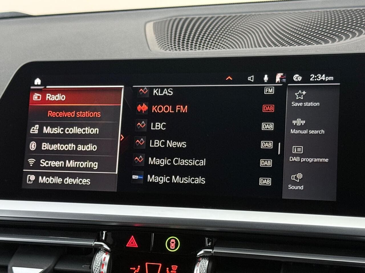 BMW 3 Series thumbnail Infotainment System