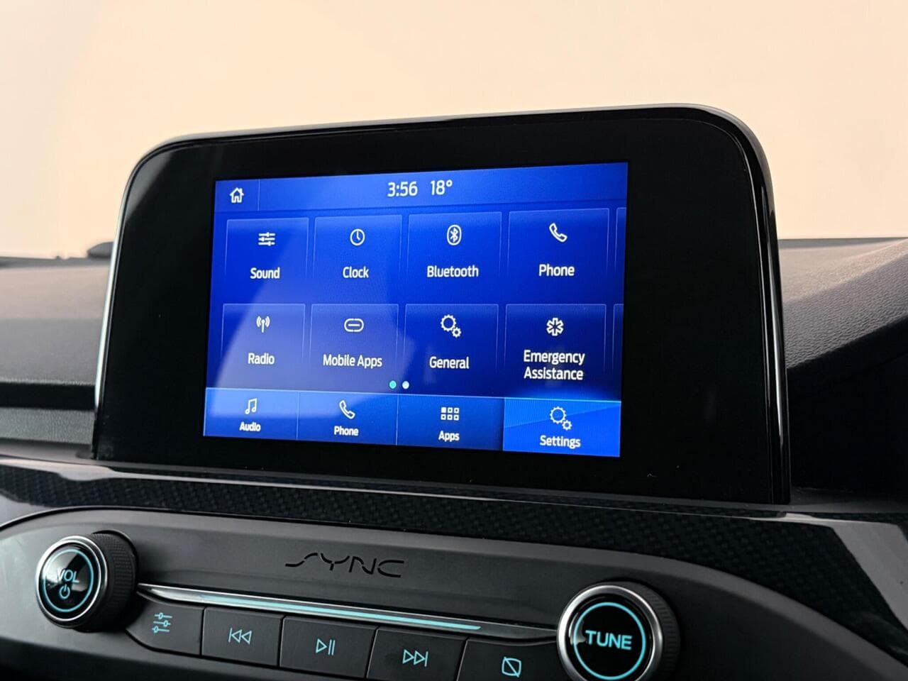 Ford Focus thumbnail Infotainment System