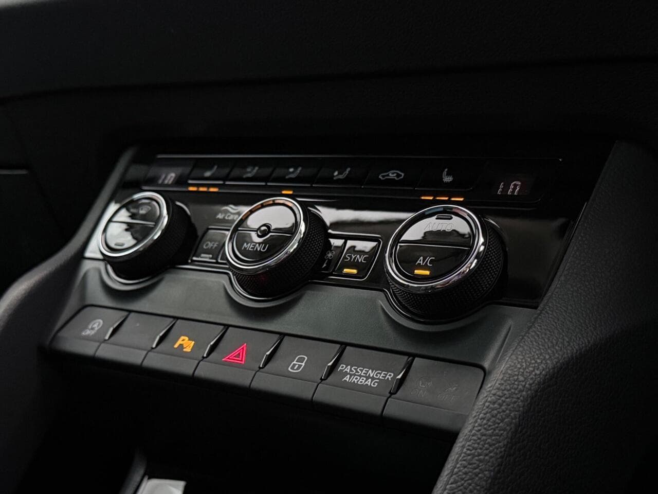Skoda Karoq thumbnail Interior Front