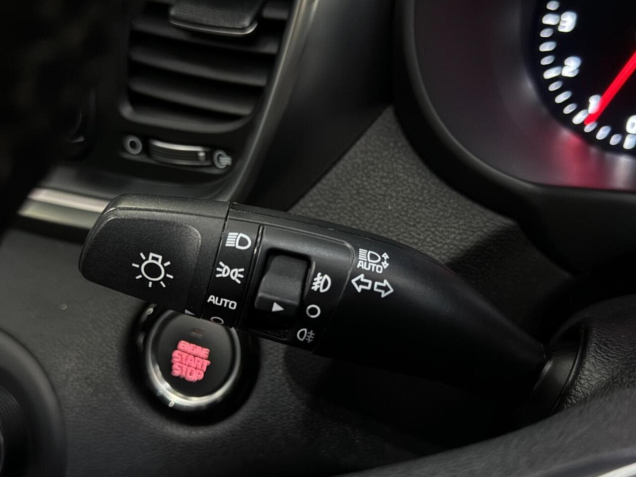 Kia Sorento thumbnail Misc Controls