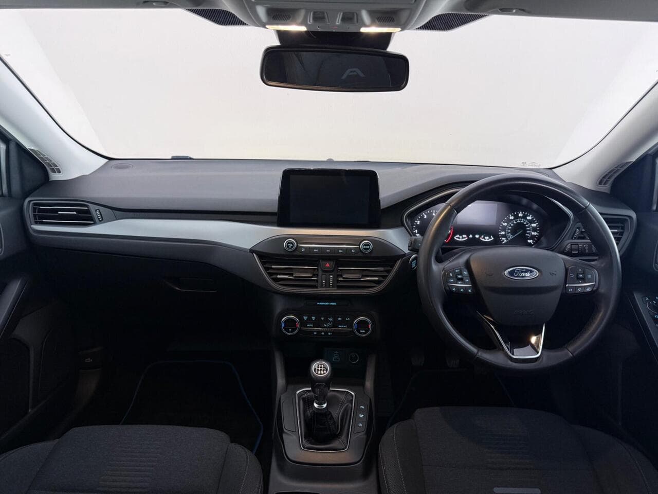 Ford Focus thumbnail Interior Front
