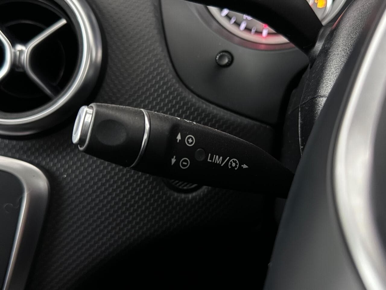 Mercedes-Benz A Class thumbnail Misc Controls