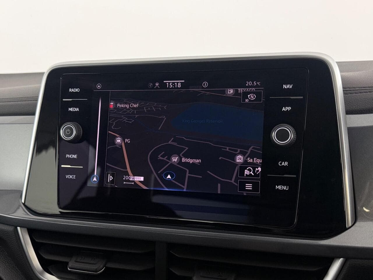 Volkswagen T-Roc thumbnail Infotainment System