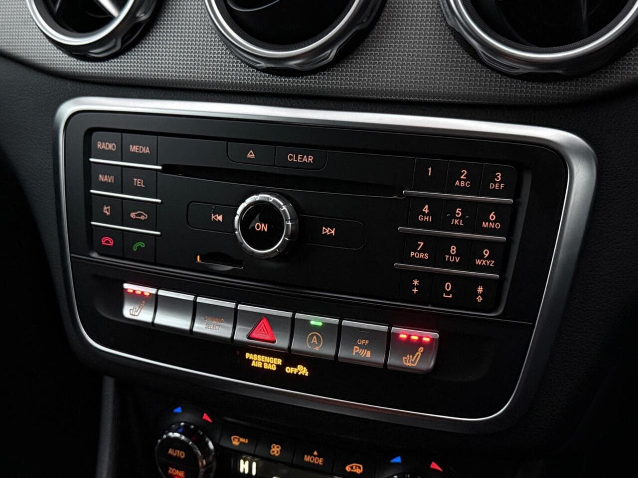 Mercedes-Benz GLA thumbnail Misc Controls