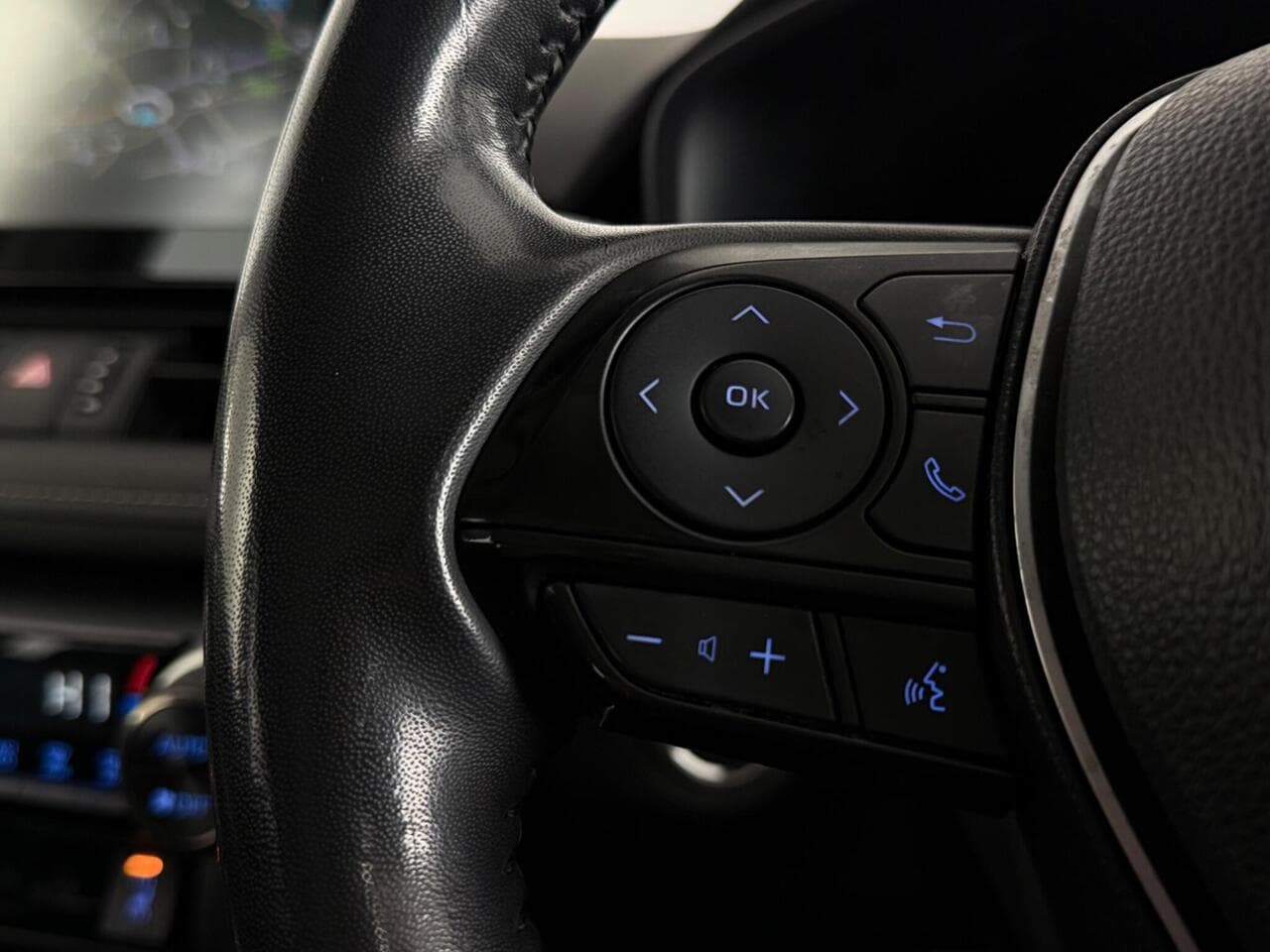 Toyota RAV4 thumbnail Misc Controls