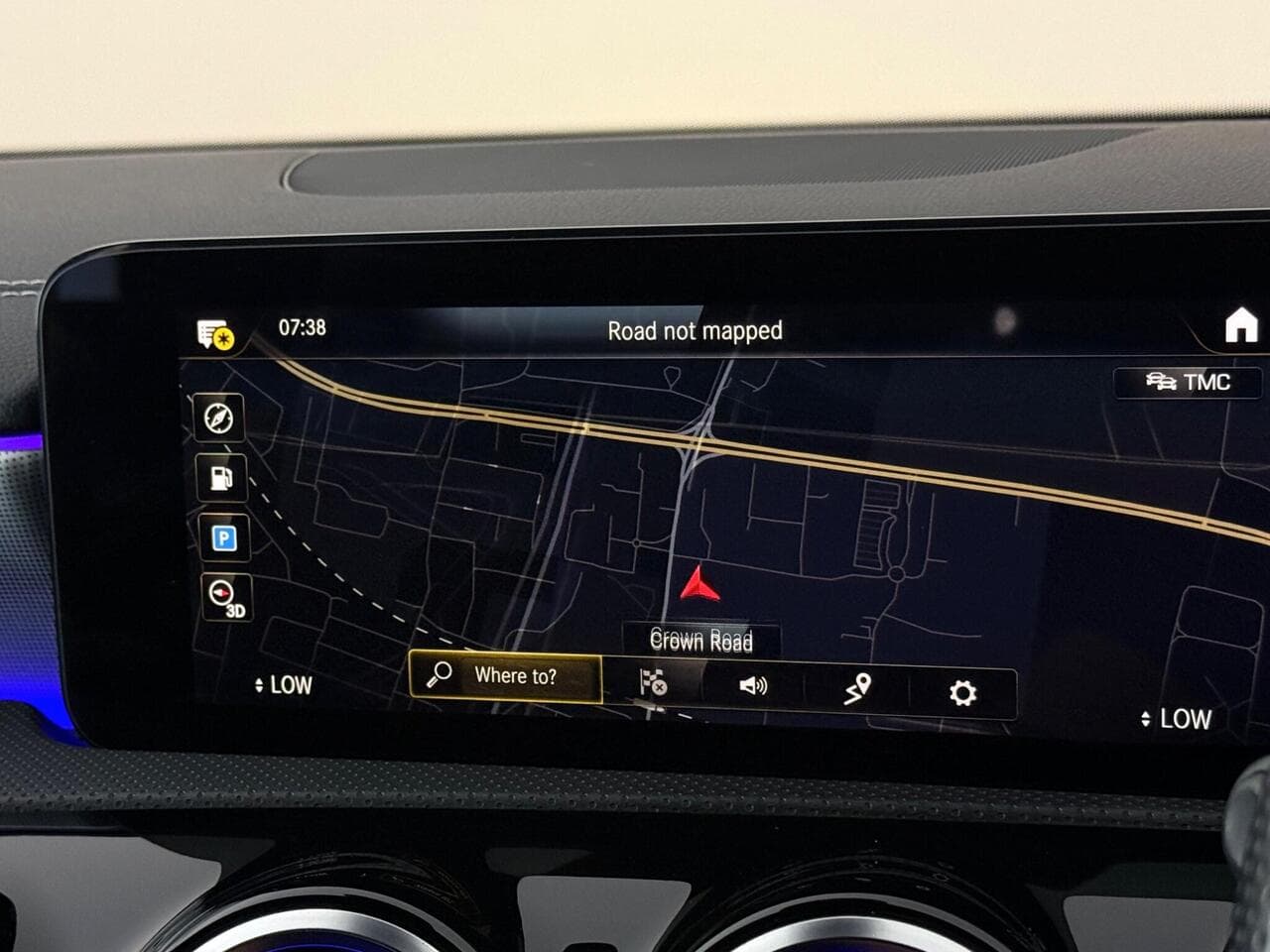 Mercedes-Benz A Class thumbnail Infotainment System