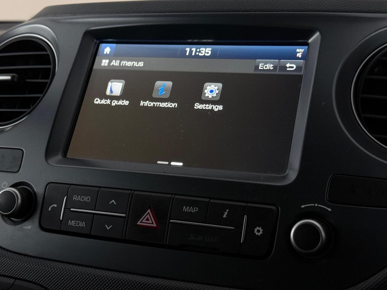 Hyundai i10 thumbnail Infotainment System