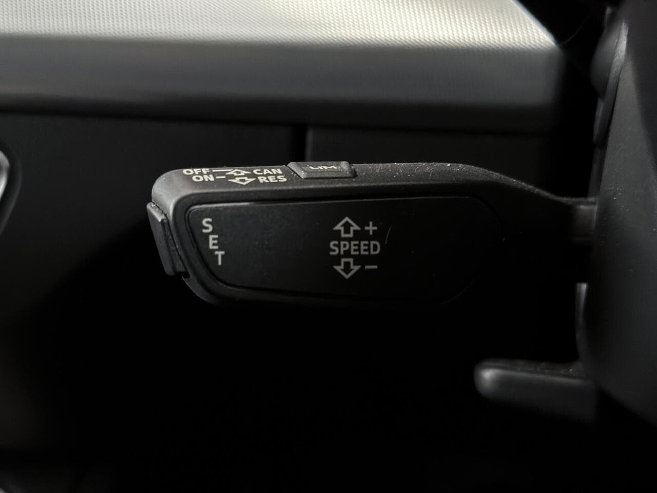 Audi Q5 thumbnail Misc Controls