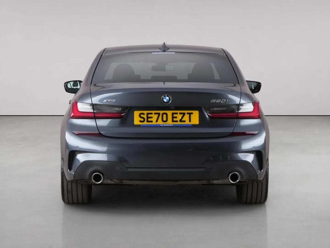 BMW 3 Series thumbnail Rear