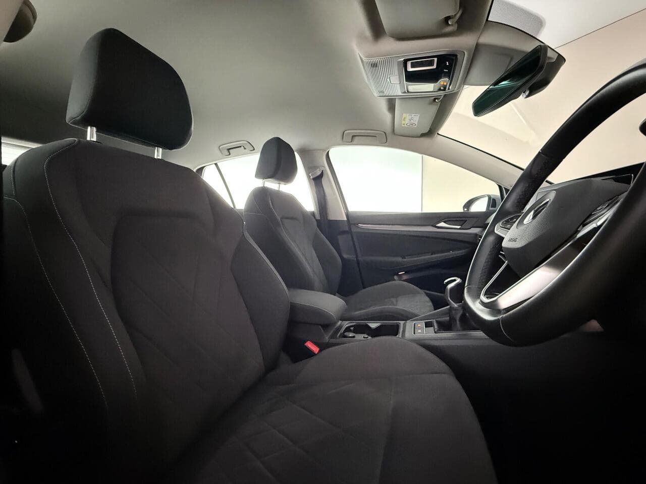 Volkswagen Golf thumbnail Seat Driver