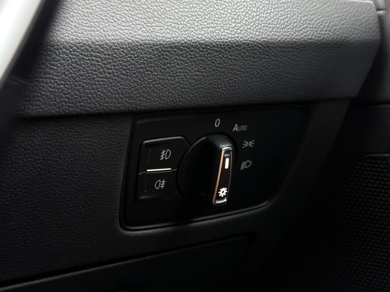 Volkswagen Passat thumbnail Misc Controls