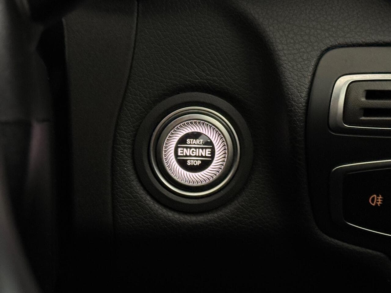 Mercedes-Benz C Class thumbnail Misc Controls