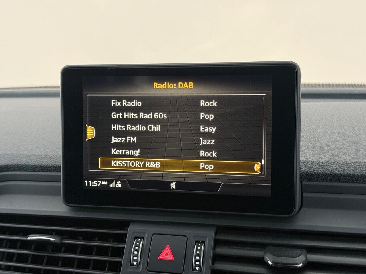 Audi Q5 thumbnail Infotainment System