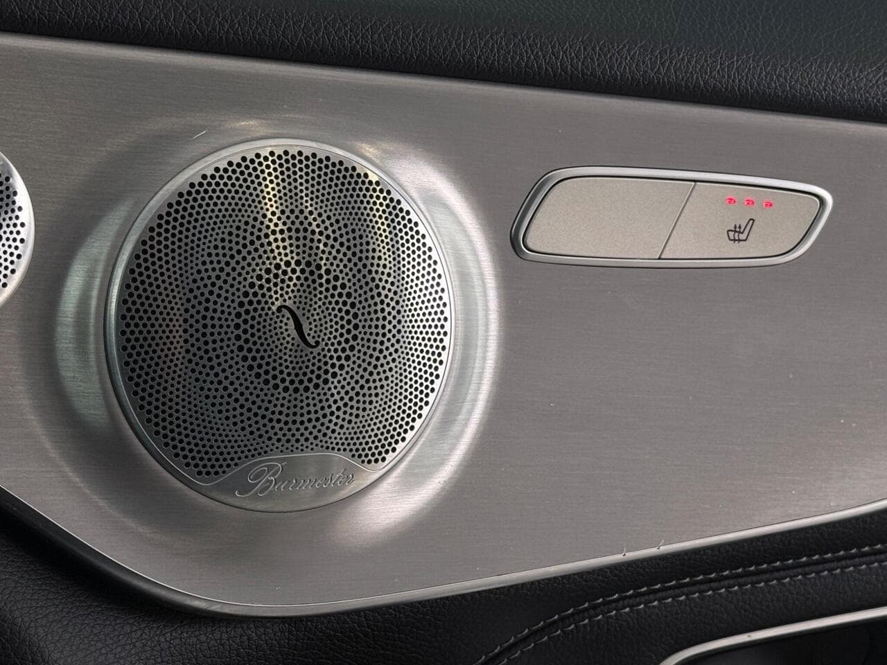 Mercedes-Benz C Class thumbnail Misc Controls