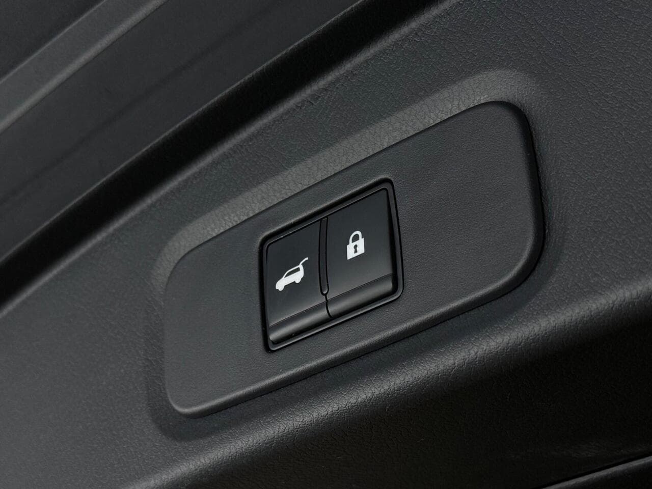 Nissan Qashqai thumbnail Misc Controls