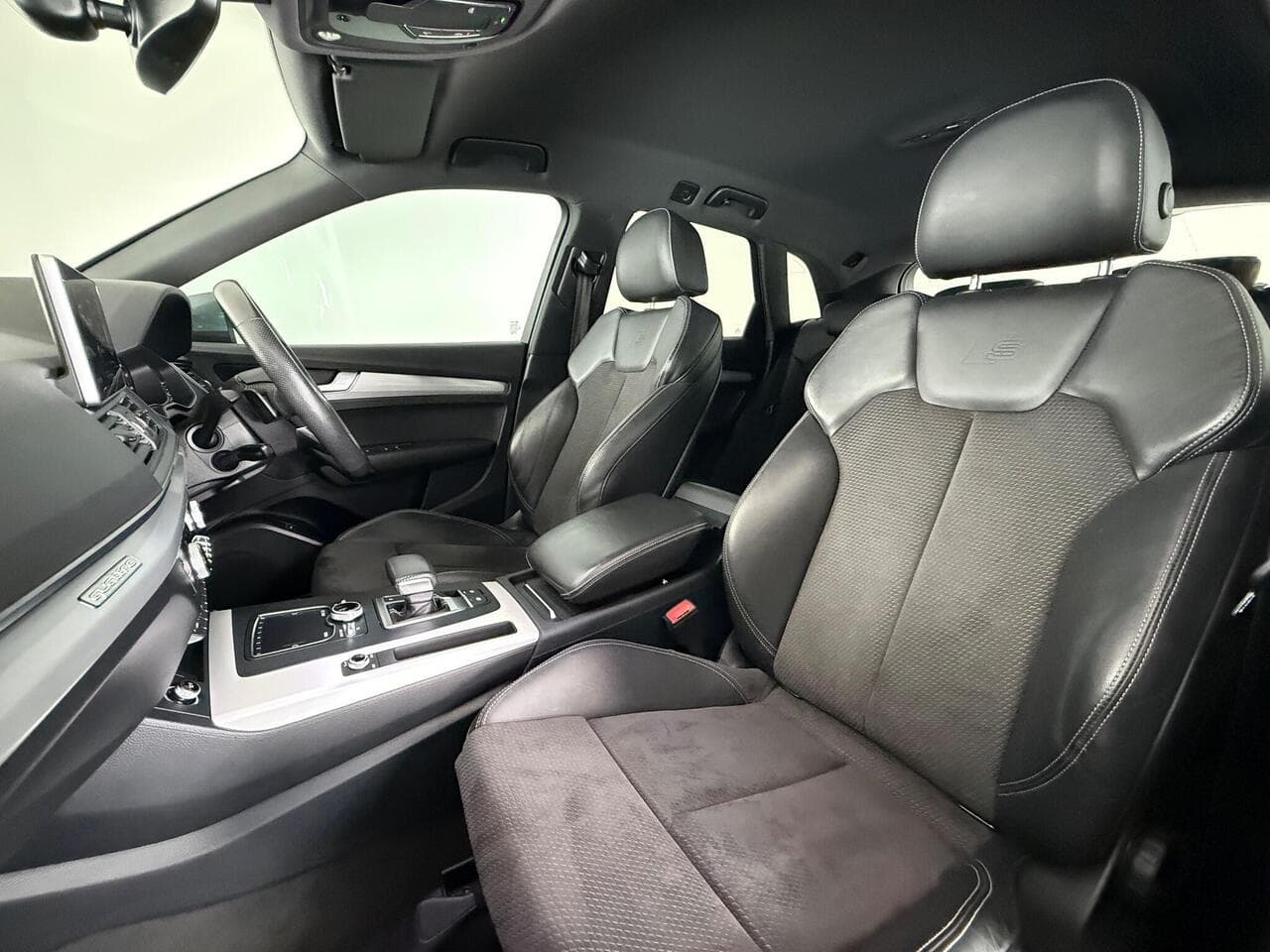 Audi Q5 thumbnail Seat Front Passenger