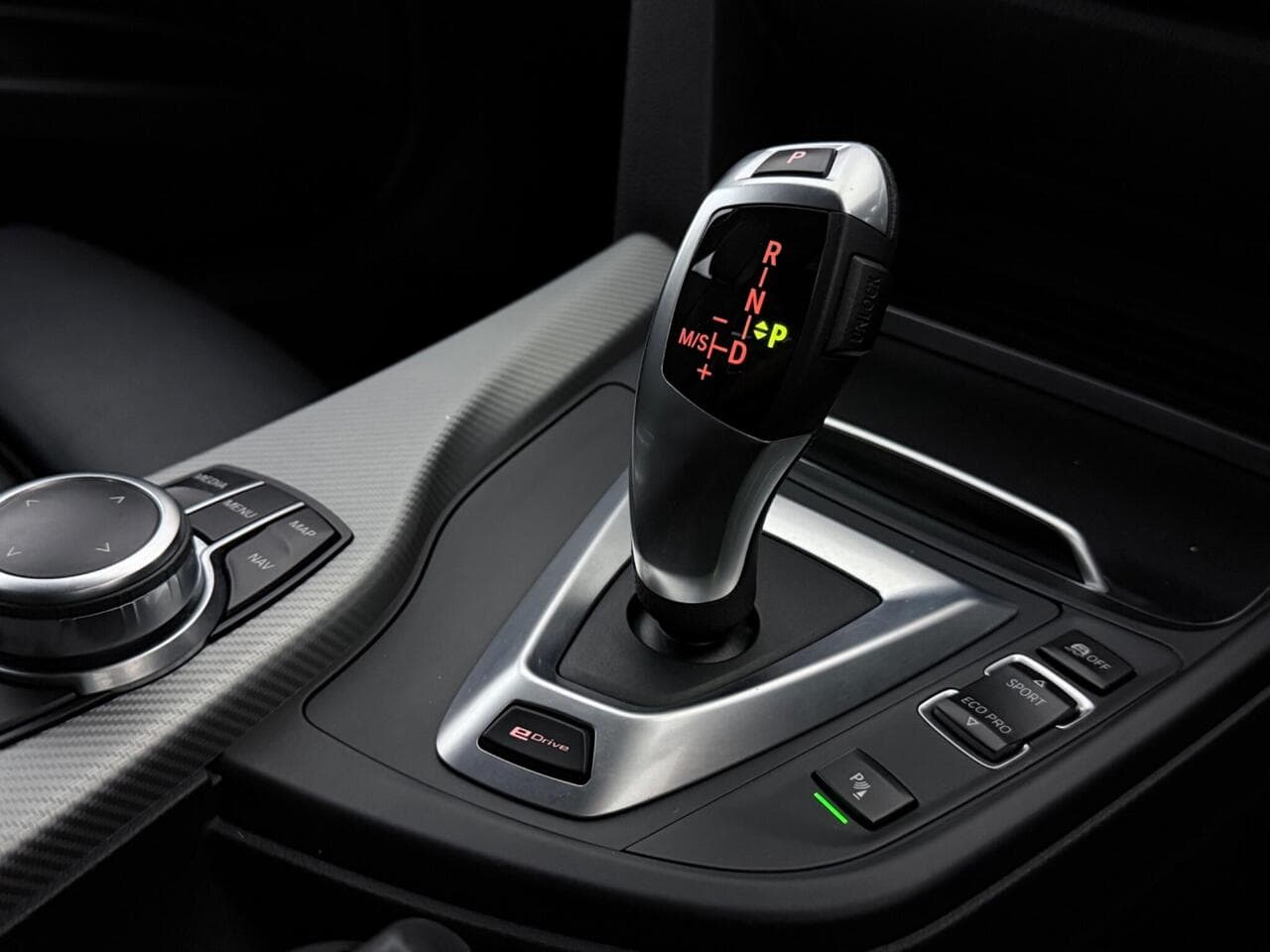 BMW 3 Series thumbnail Interior Front