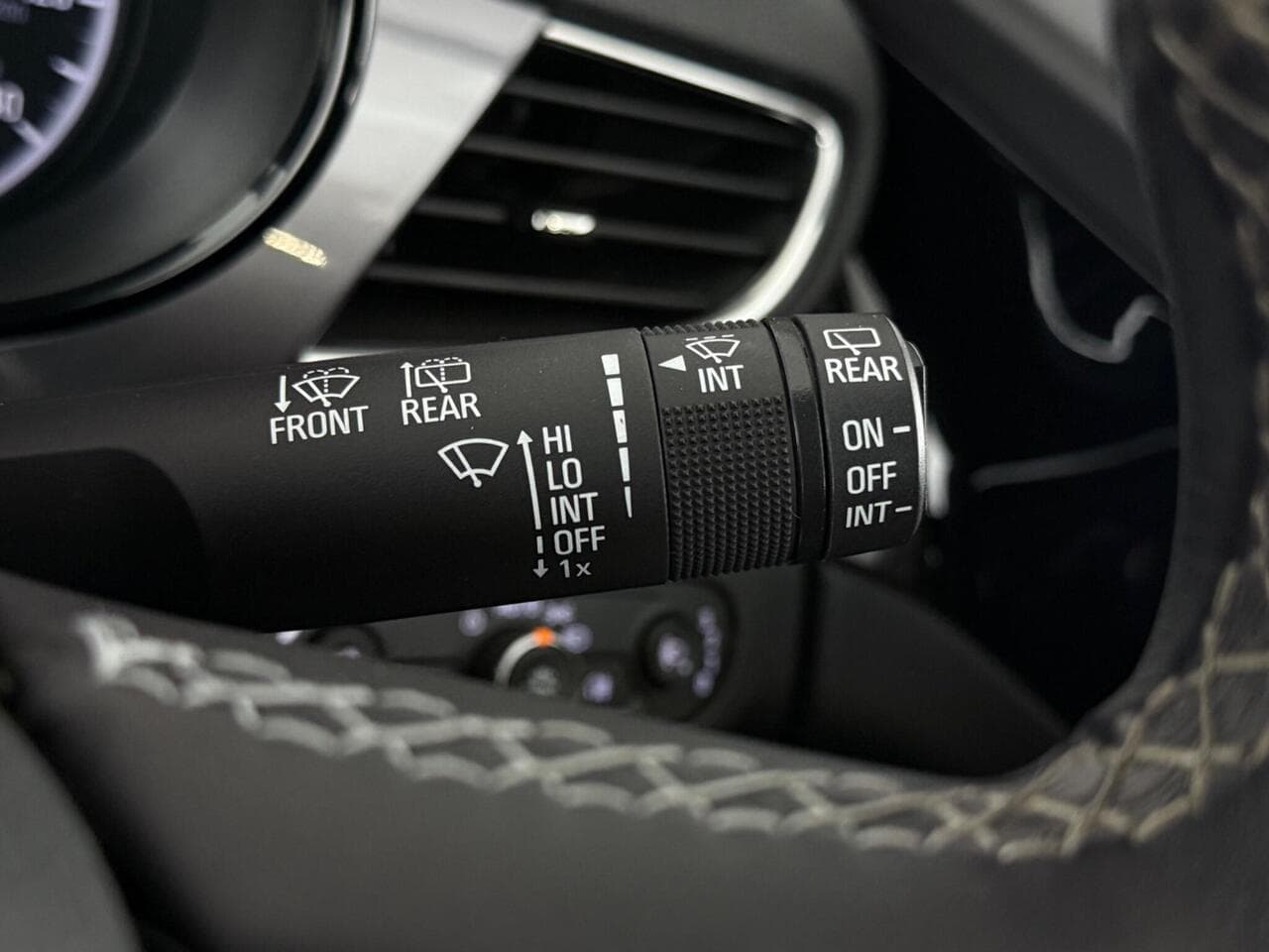 Vauxhall Mokka X thumbnail Misc Controls