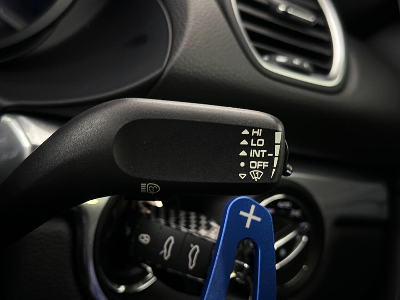Porsche 718 Cayman thumbnail Misc Controls