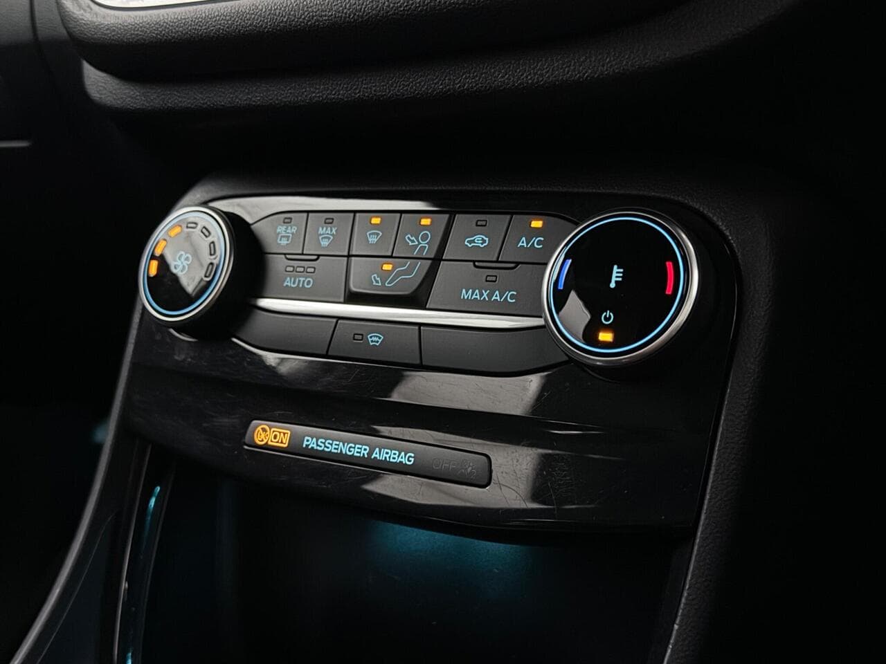 Ford Puma thumbnail Interior Front