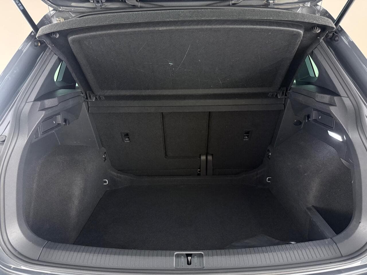 Volkswagen Tiguan thumbnail Boot