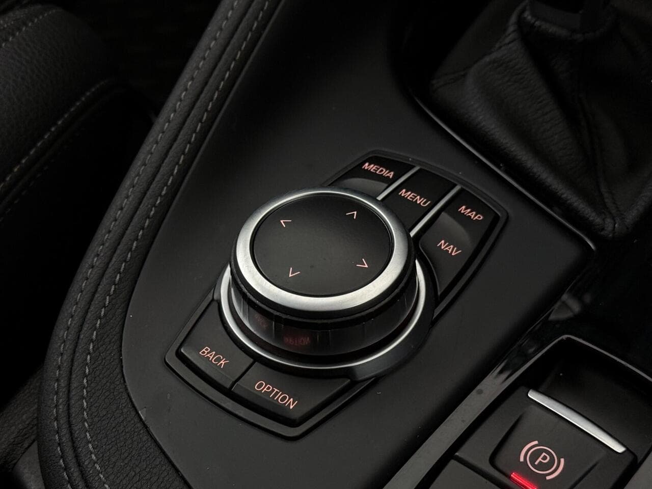BMW X1 thumbnail Misc Controls