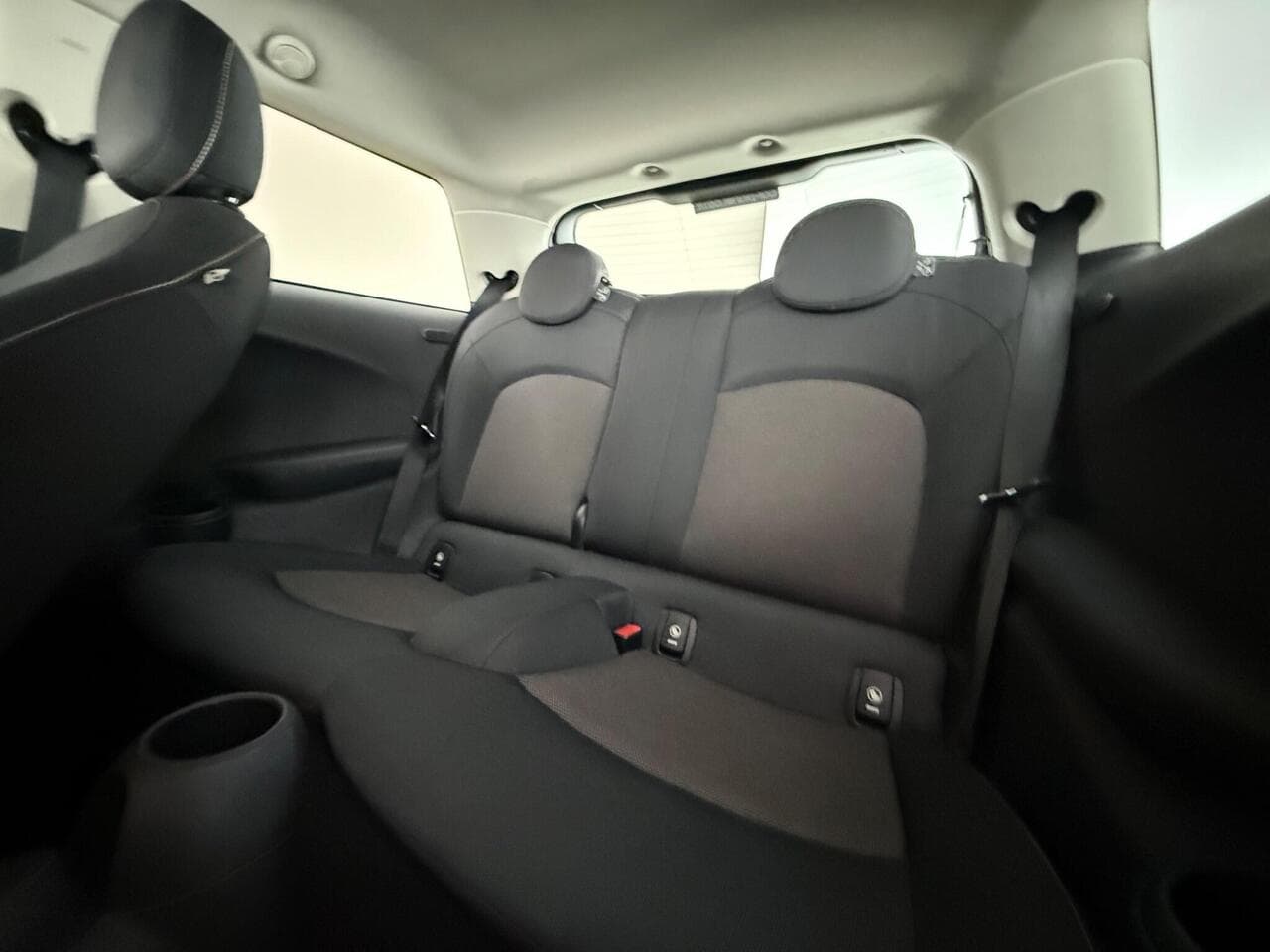 MINI Hatch thumbnail Seats Rear