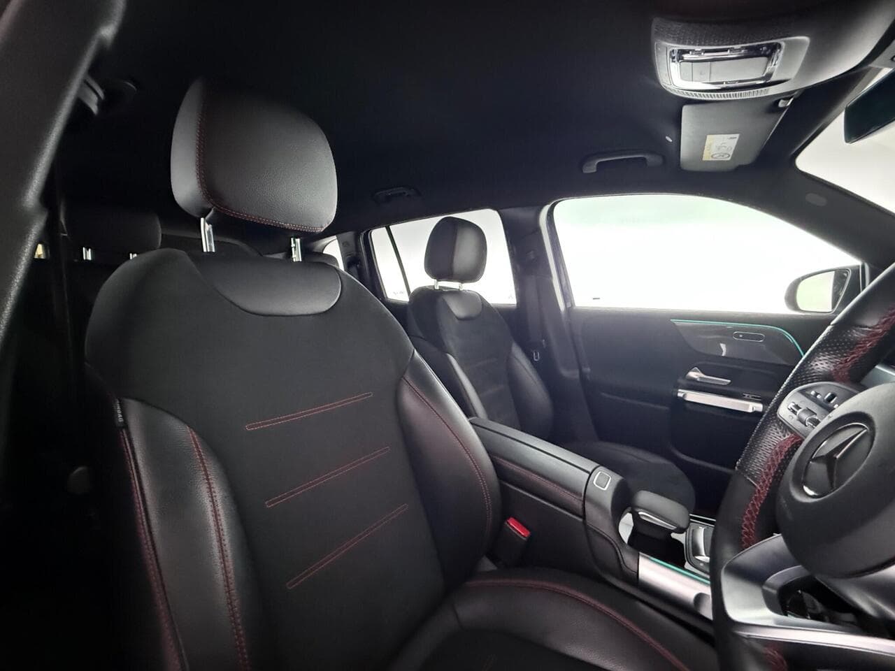 Mercedes-Benz GLB thumbnail Seat Driver