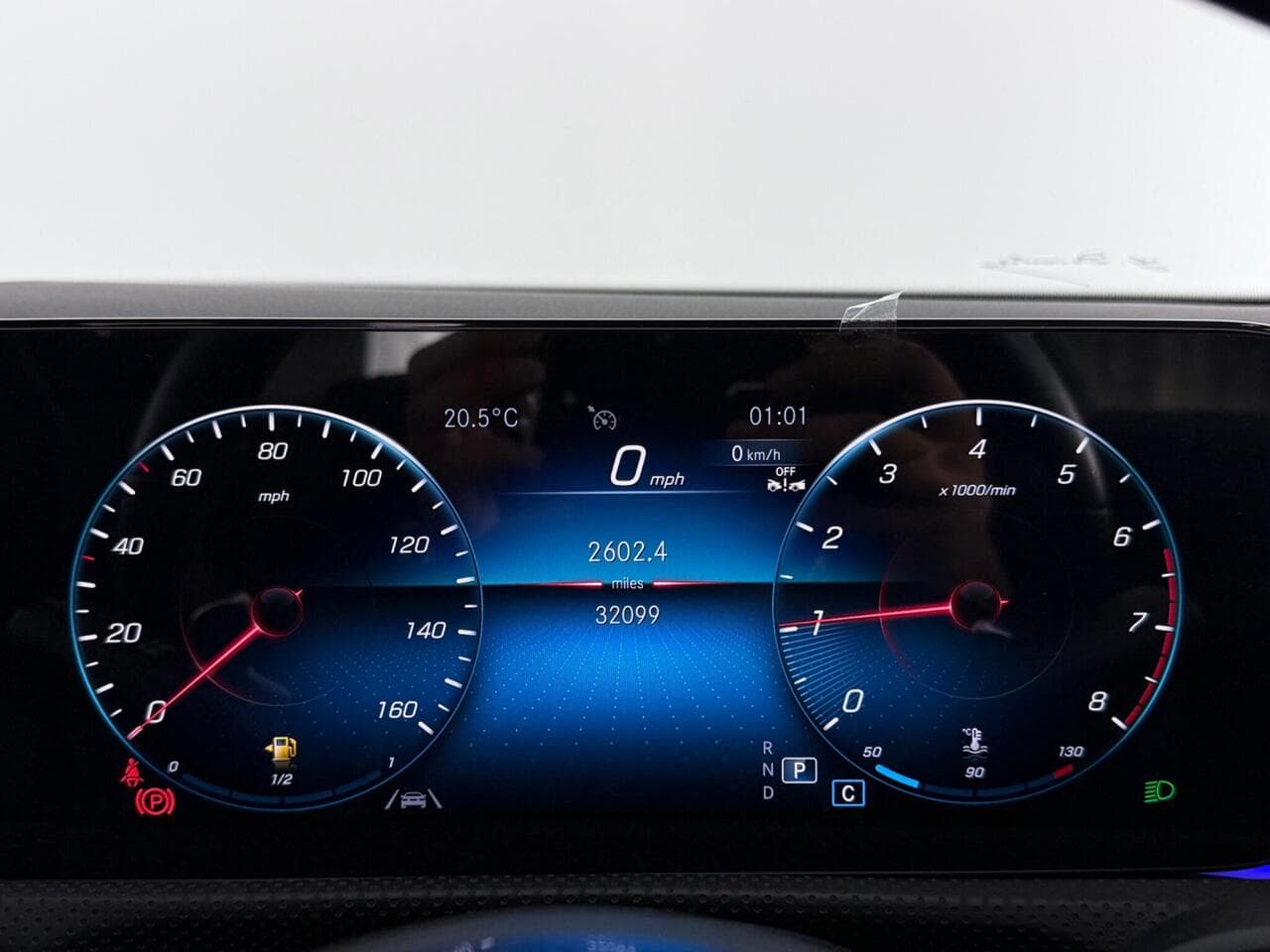 Mercedes-Benz CLA thumbnail Driver Instruments