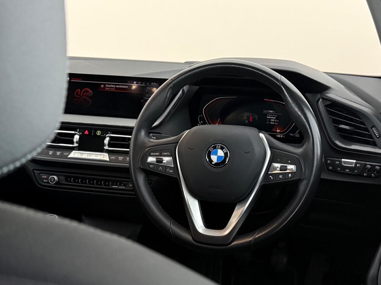 BMW 1 Series thumbnail Steering Wheel