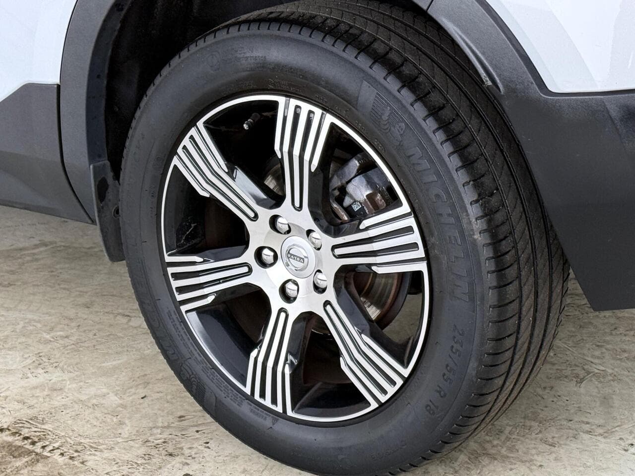 Volvo XC40 thumbnail Wheel