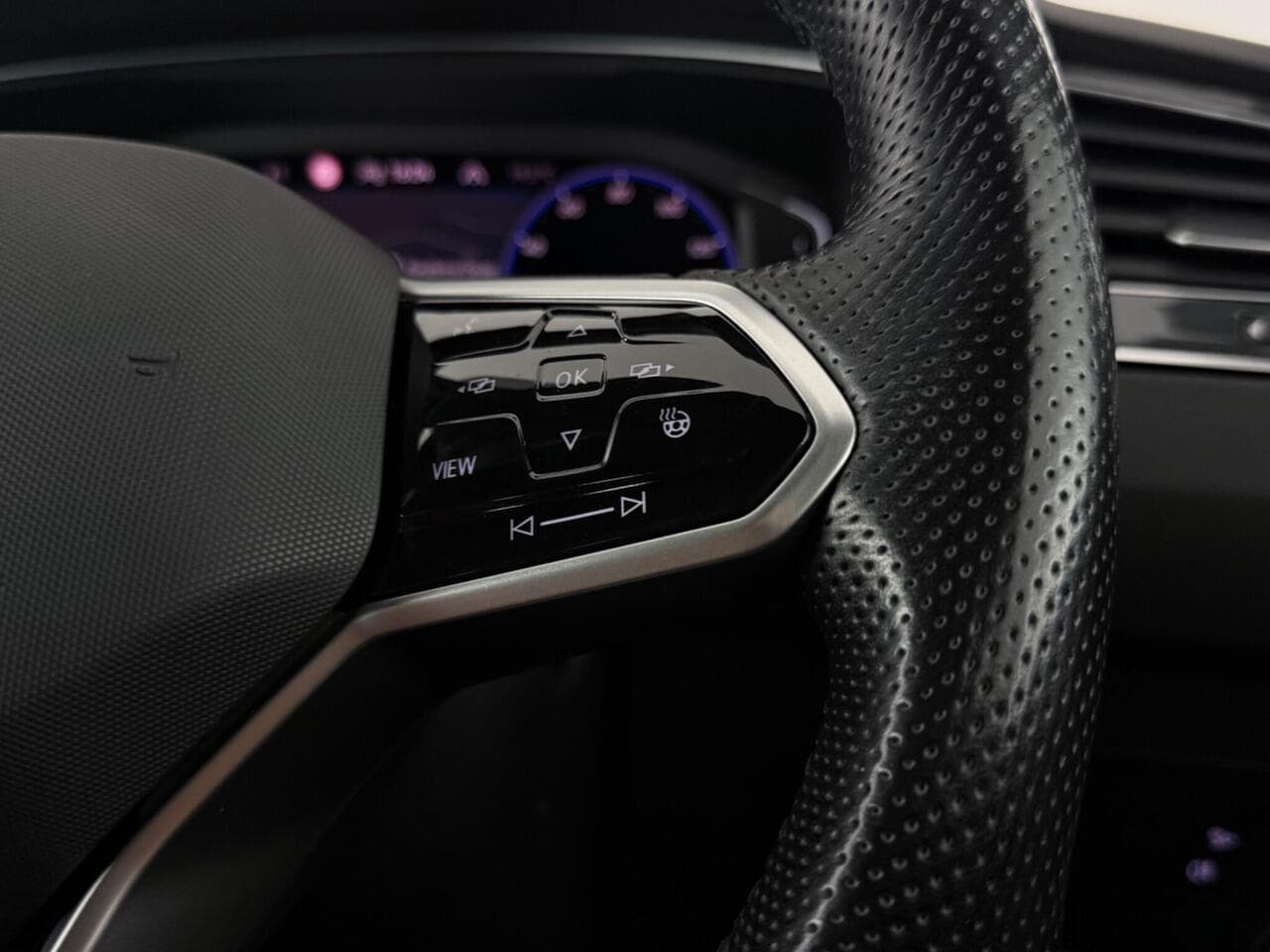 Volkswagen Tiguan thumbnail Misc Controls