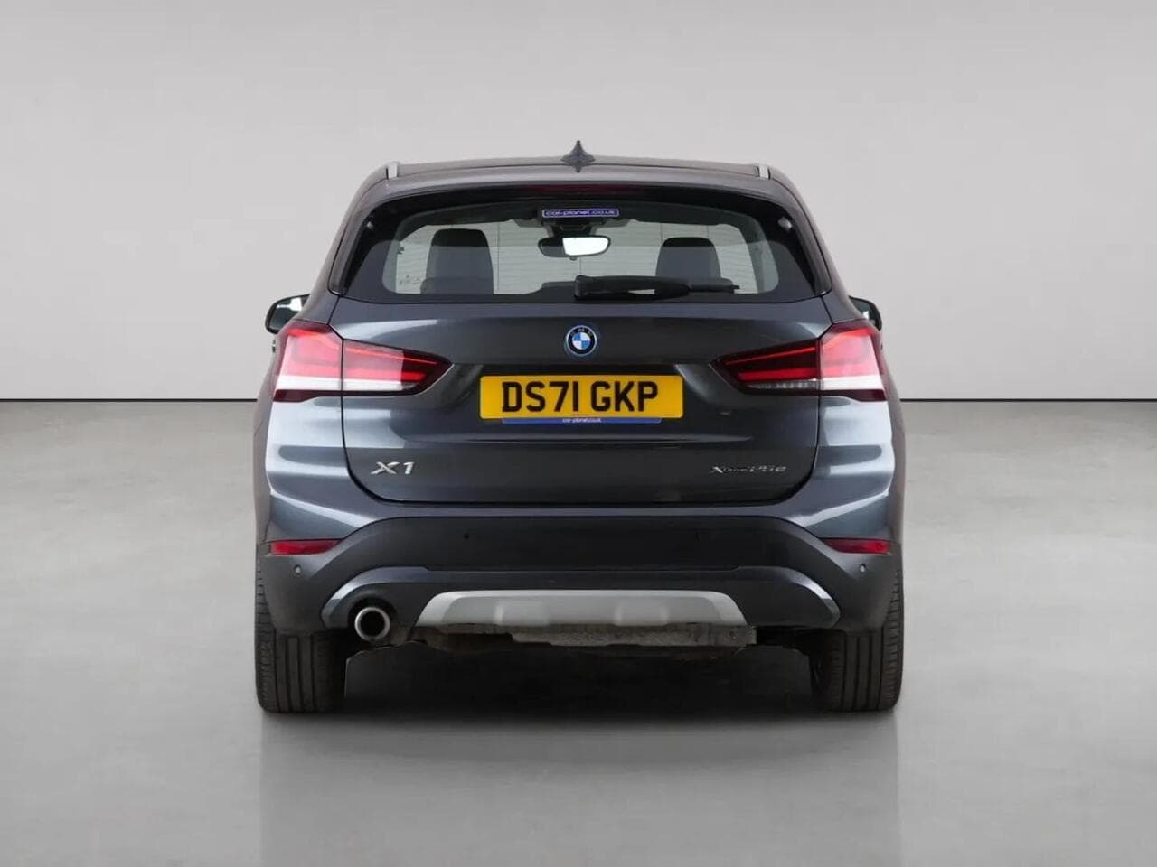 BMW X1 thumbnail Rear