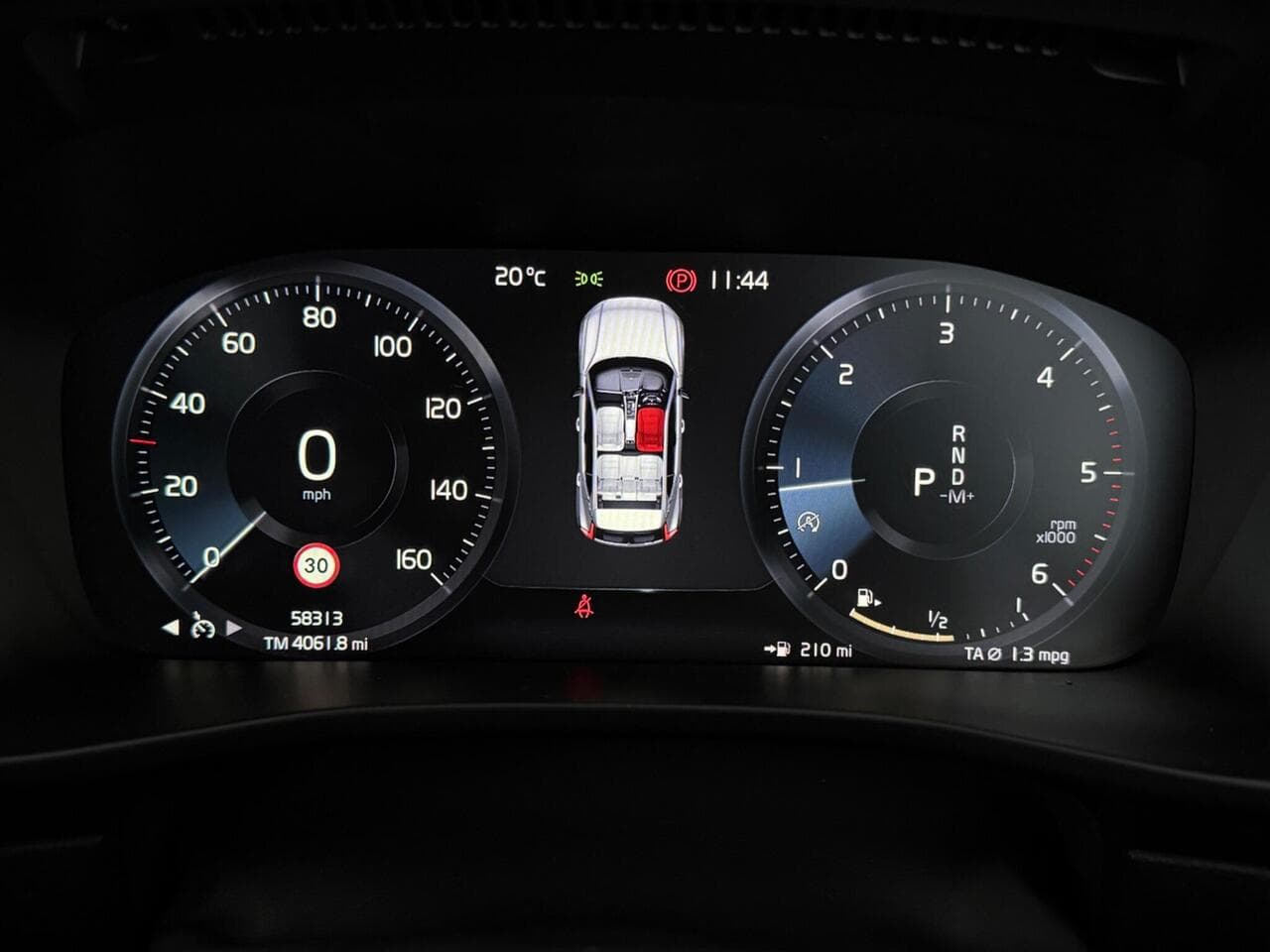 Volvo XC40 thumbnail Driver Instruments