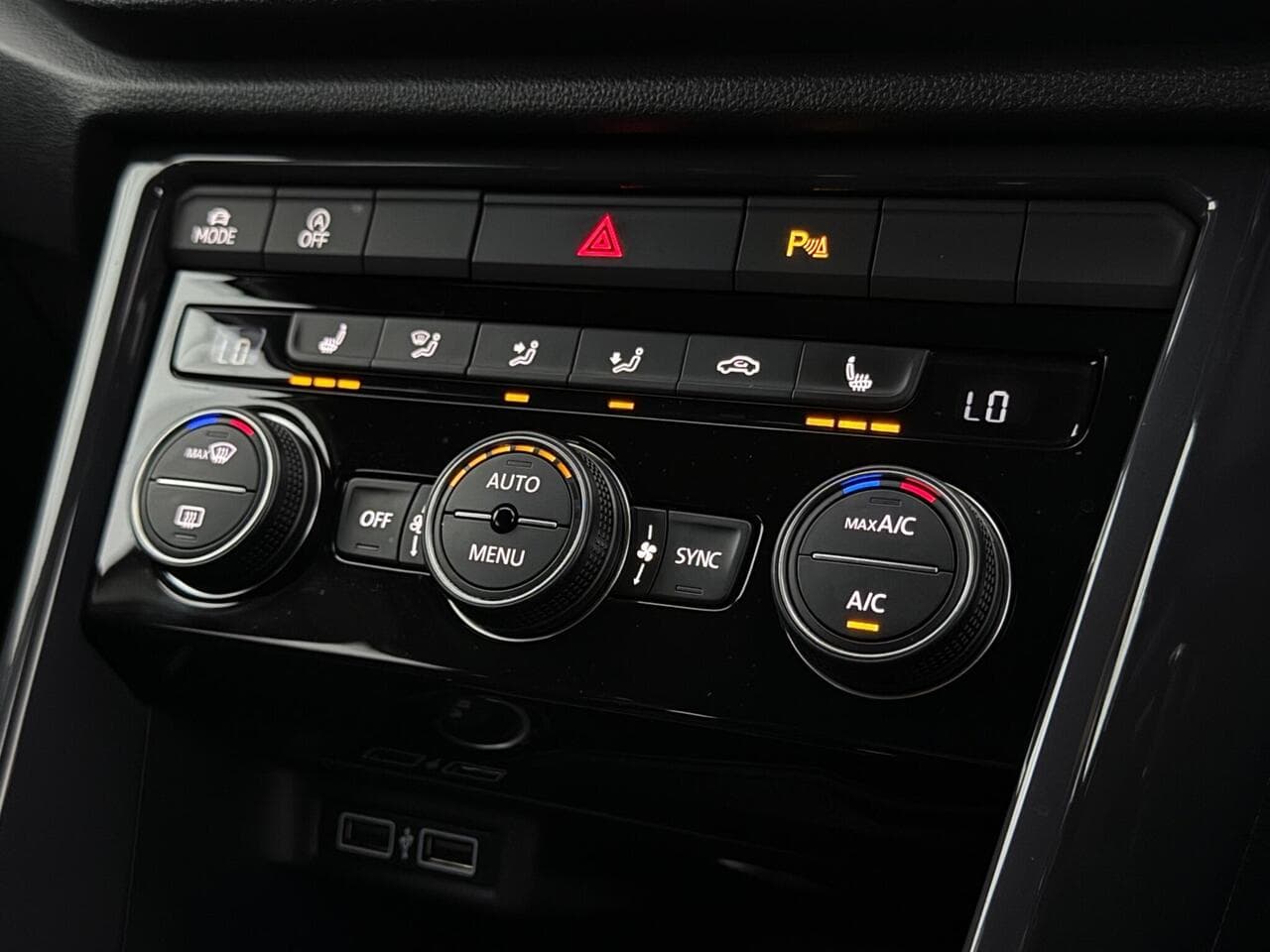 Volkswagen T-Roc thumbnail Misc Controls