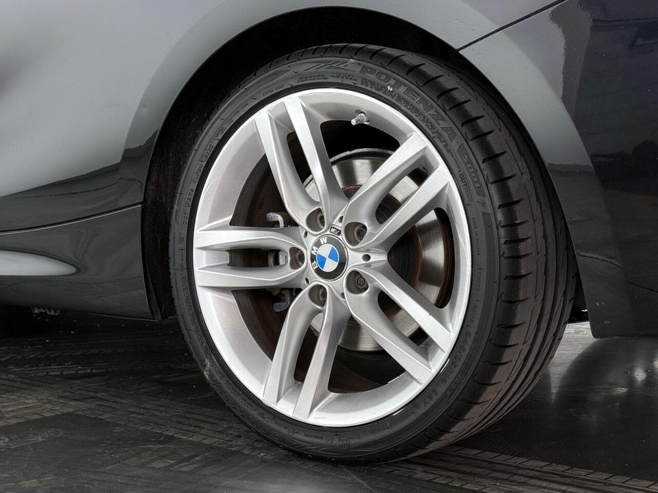 BMW 2 Series thumbnail Wheel
