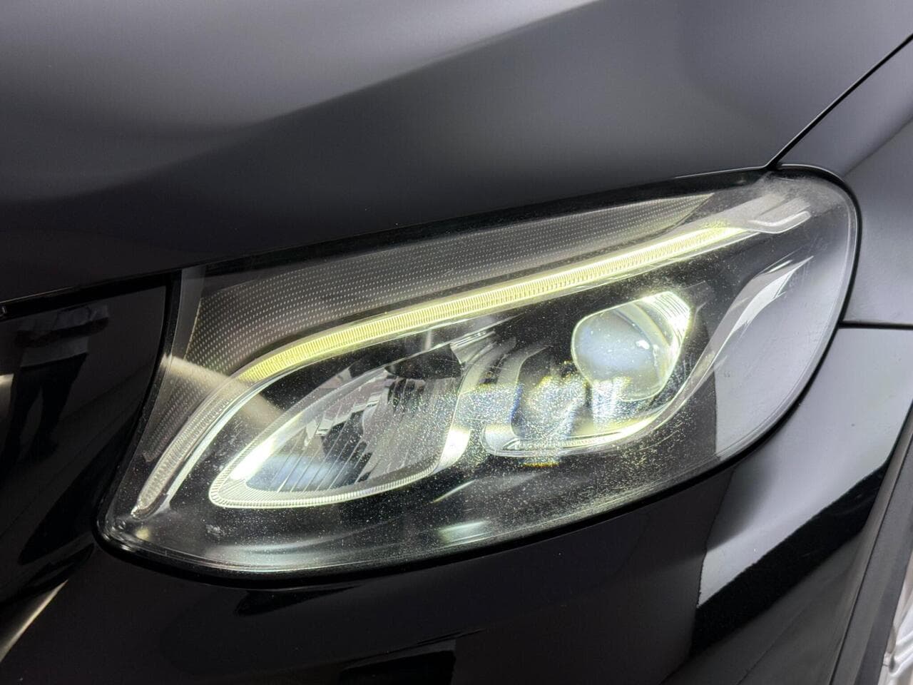Mercedes-Benz GLC thumbnail Lights Front