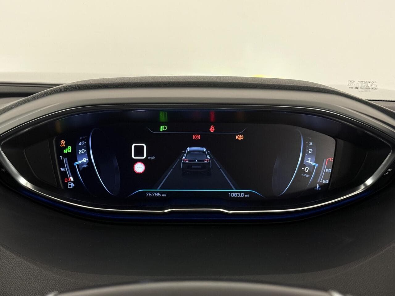 Peugeot 5008 thumbnail Driver Instruments