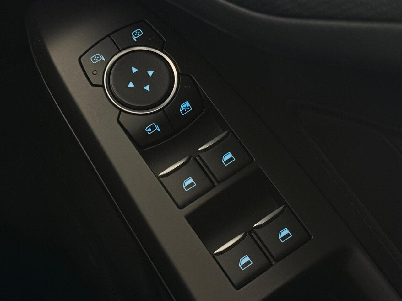 Ford Focus thumbnail Misc Controls