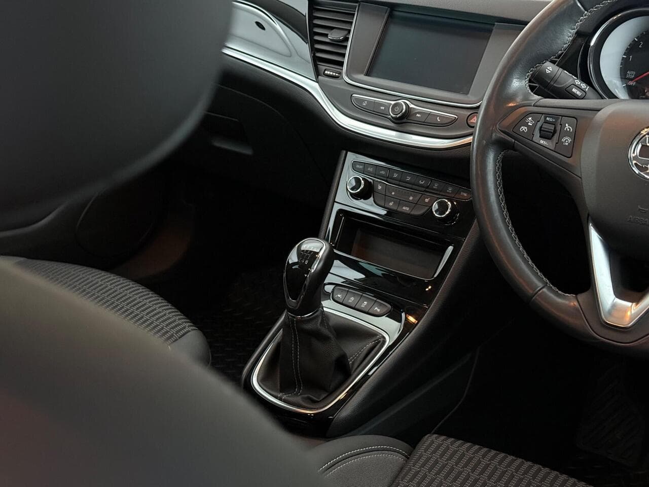 Vauxhall Astra thumbnail Interior Front